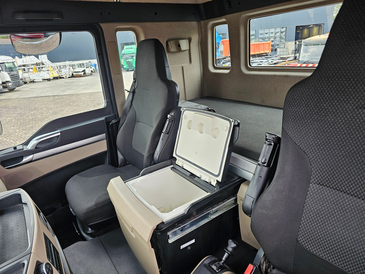 Tracteur routier MAN TGS 18.470L 4x4 Hydrodrive: photos 8