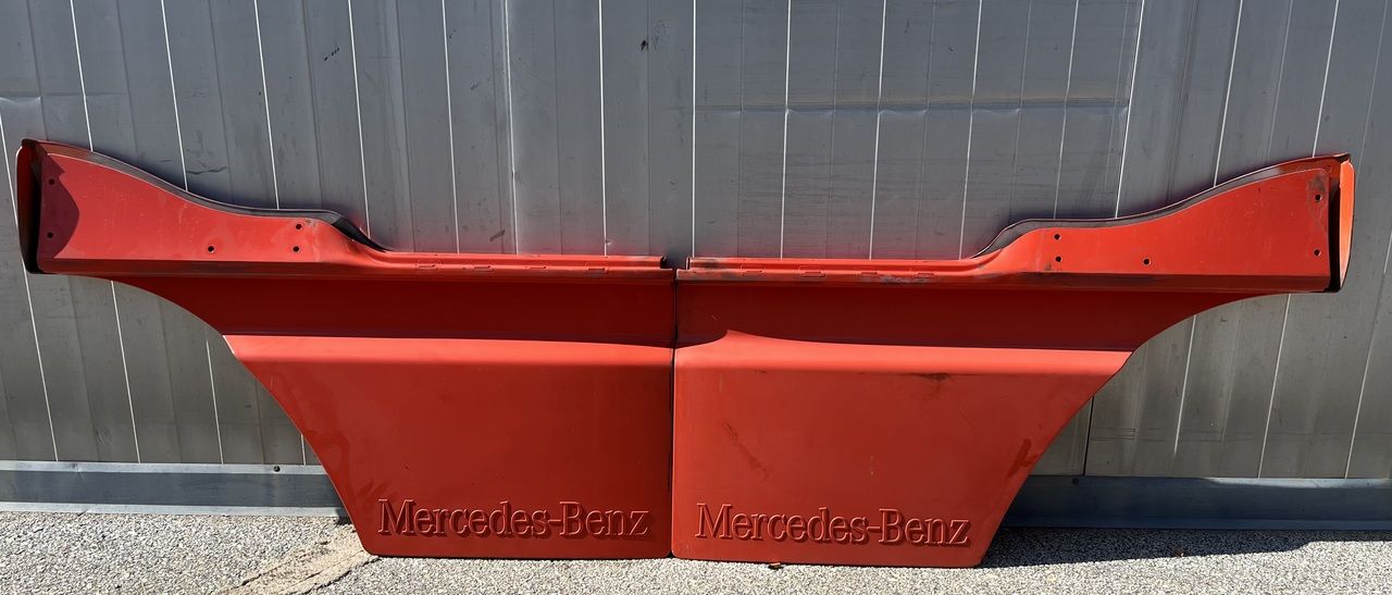 DOOR EXTENSION OUTSIDE-INSIDE LEFT AND RIGHT ACTROS MP3 MEGASPACE - Carrosserie et extérieur pour Camion: photos 4 DOOR EXTENSION OUTSIDE-INSIDE LEFT AND RIGHT ACTROS MP3 MEGASPACE - Carrosserie et extérieur pour Camion: photos 4