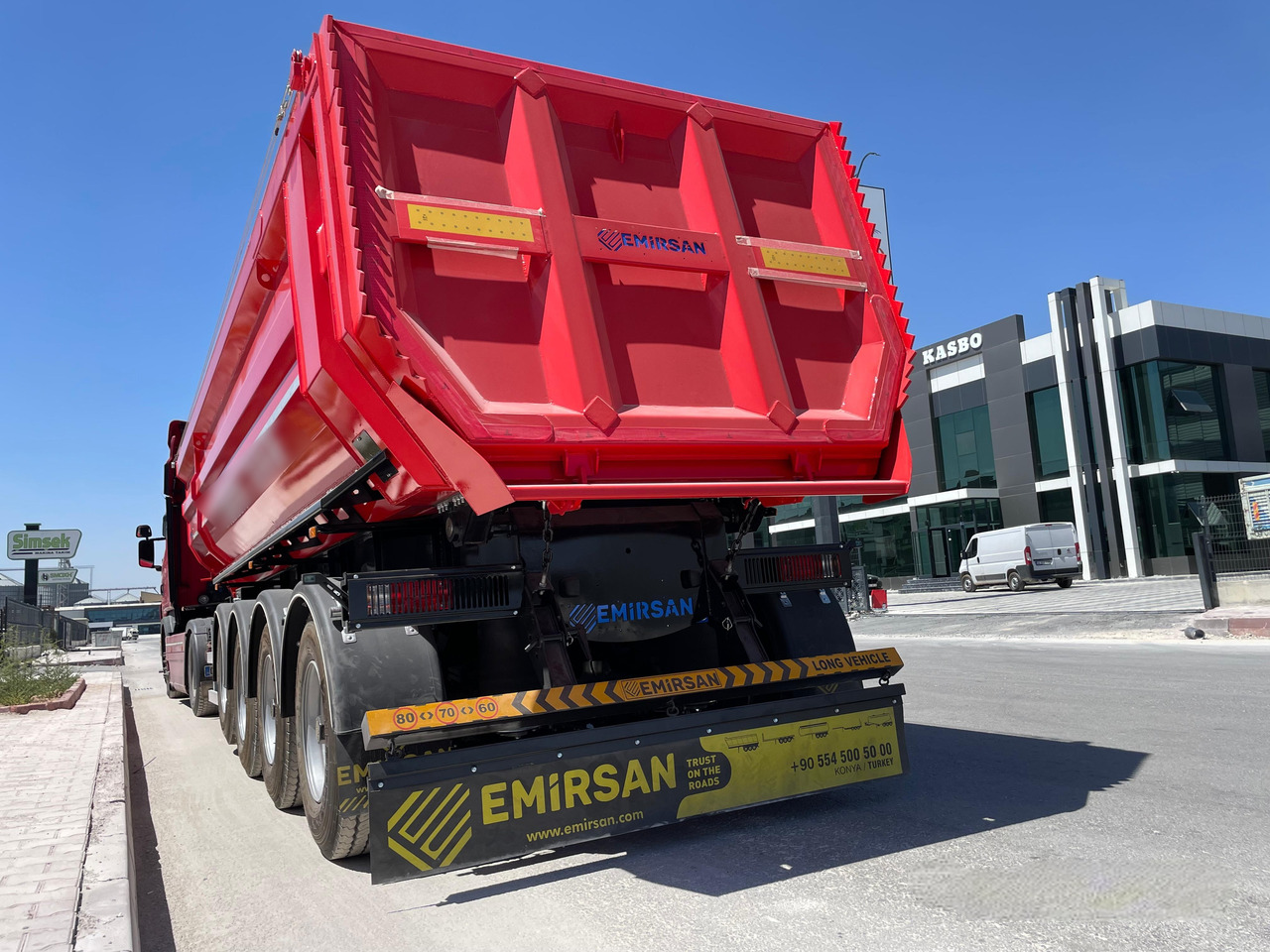 EMIRSAN SELF-STEERING, 4 AXLE U TYPE TIPPER - Semi-remorque benne: photos 2 EMIRSAN SELF-STEERING, 4 AXLE U TYPE TIPPER - Semi-remorque benne: photos 2