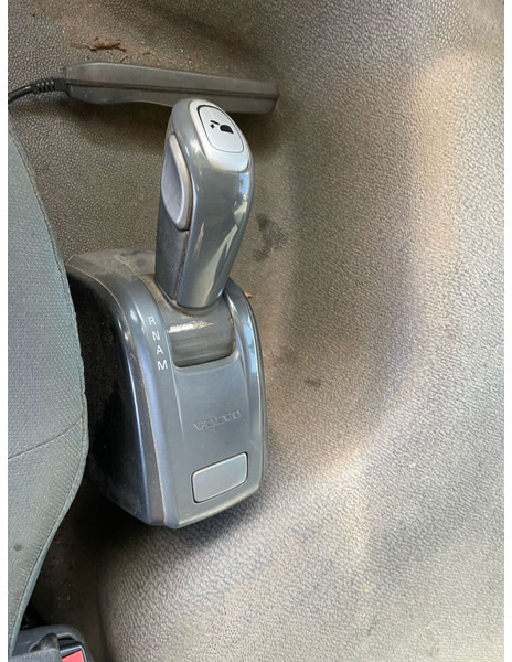 Camion ampliroll Volvo FM460 Globe 6x4: photos 11 Camion ampliroll Volvo FM460 Globe 6x4: photos 11