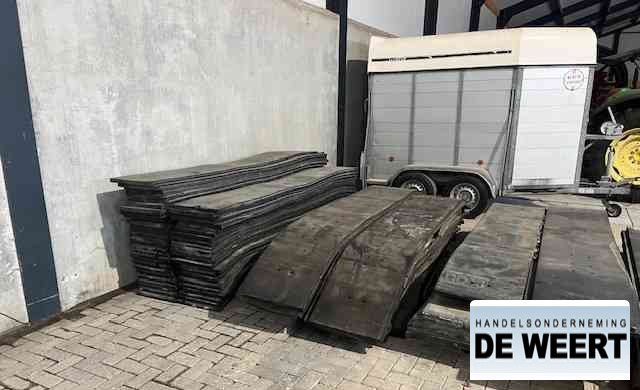 Rubber strip , slijt rubber , rubber tbv schuif - Machine agricole: photos 4 Rubber strip , slijt rubber , rubber tbv schuif - Machine agricole: photos 4