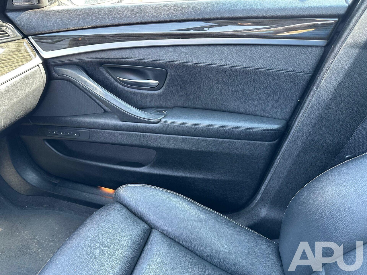 Voiture BMW 535D XDRIVE F11: photos 10