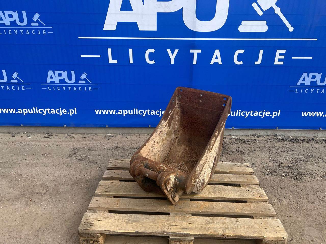 ŁYŻKA KOPIĄCA - Godet pour pelle: photos 4 ŁYŻKA KOPIĄCA - Godet pour pelle: photos 4