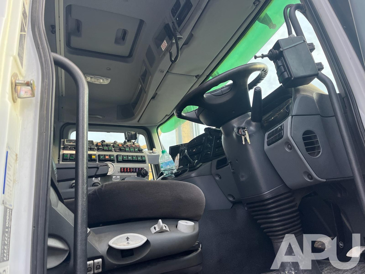 Balayeuse de voirie Mercedes-Benz Actros 2531L: photos 15 Balayeuse de voirie Mercedes-Benz Actros 2531L: photos 15