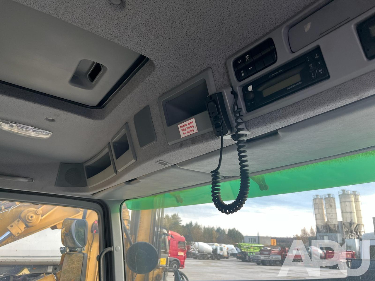 Balayeuse de voirie Mercedes-Benz Actros 2531L: photos 14 Balayeuse de voirie Mercedes-Benz Actros 2531L: photos 14