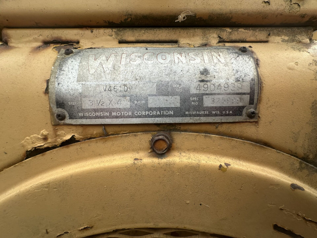 WISCONSIN ENGINE V461D poboczarka - Décapeuse: photos 2 WISCONSIN ENGINE V461D poboczarka - Décapeuse: photos 2