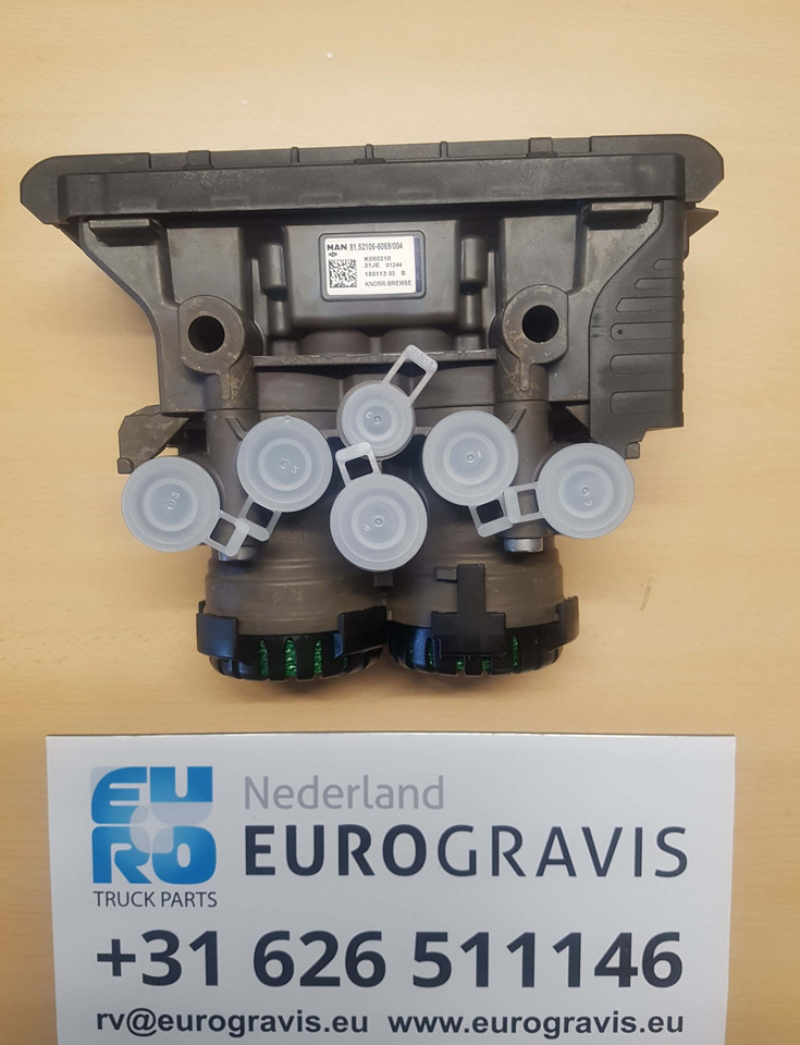 81521066069 EBS VALVE 2-WAY KNORR BREMSE MAN TGS BASIC 6x2 - Valve de frein pour Camion: photos 1 81521066069 EBS VALVE 2-WAY KNORR BREMSE MAN TGS BASIC 6x2 - Valve de frein pour Camion: photos 1