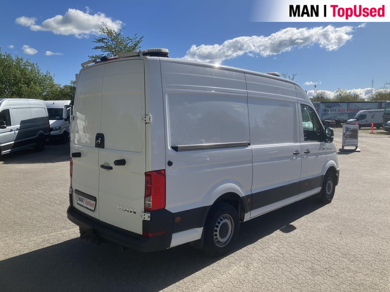 Fourgon utilitaire MAN TGE 3.180 4X4 SB: photos 9