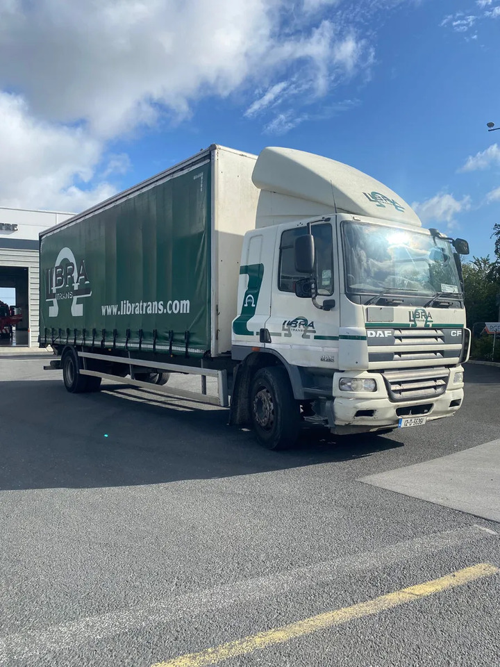 2012 DAF CF 65.250 4×2 Curtainsider - Camion à rideaux coulissants: photos 1 2012 DAF CF 65.250 4×2 Curtainsider - Camion à rideaux coulissants: photos 1