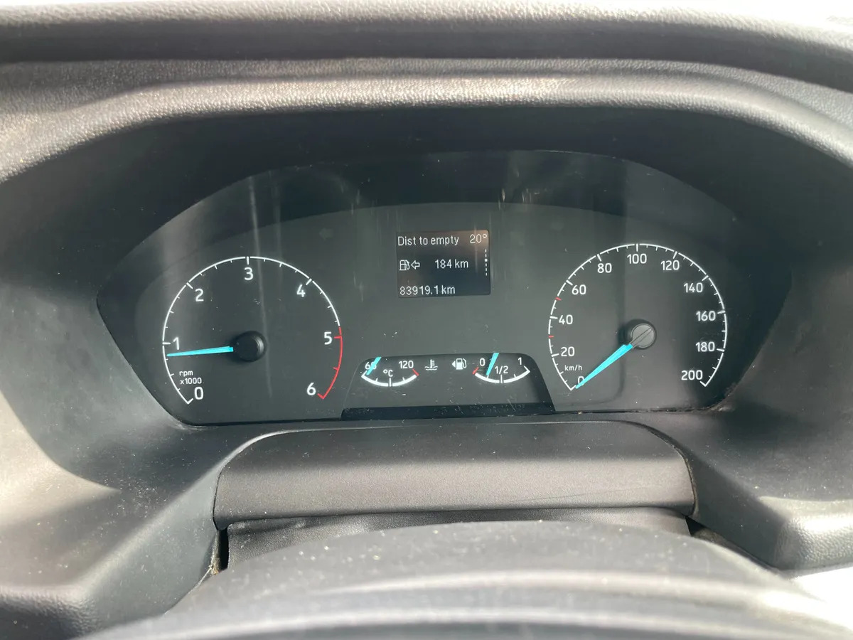 2021 Low Mileage Ford Transit 350L Trend - Fourgon utilitaire: photos 3 2021 Low Mileage Ford Transit 350L Trend - Fourgon utilitaire: photos 3
