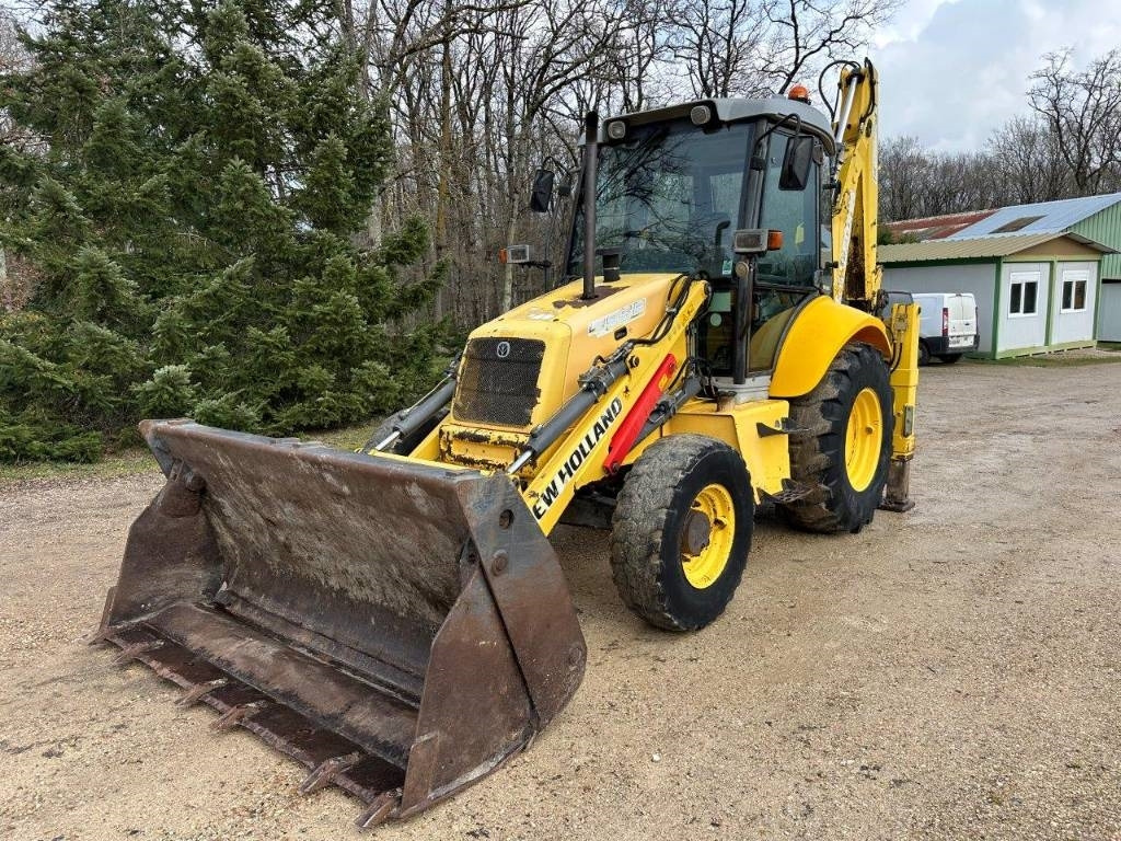 New Holland LB 95 B-4 PT - Tractopelle: photos 2 New Holland LB 95 B-4 PT - Tractopelle: photos 2
