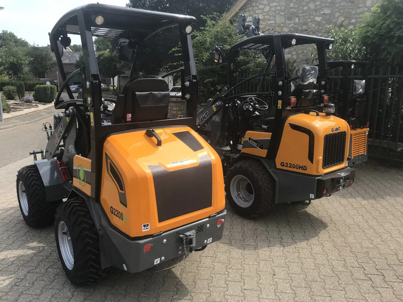 Giant Giant G1200 tele / G2300 HD / G2200 E - Valet de ferme: photos 4 Giant Giant G1200 tele / G2300 HD / G2200 E - Valet de ferme: photos 4