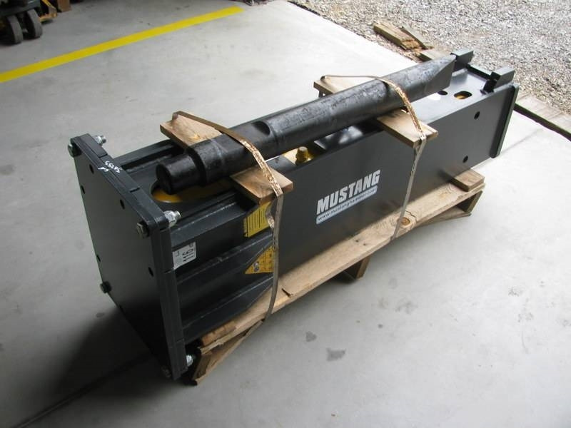 Mustang HM1302 NOVO teža 800kg - Marteau hydraulique pour Engins de chantier: photos 3 Mustang HM1302 NOVO teža 800kg - Marteau hydraulique pour Engins de chantier: photos 3