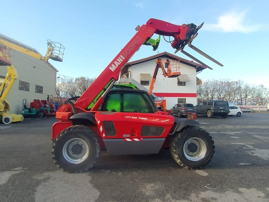 Chariot télescopique Manitou MVT 628