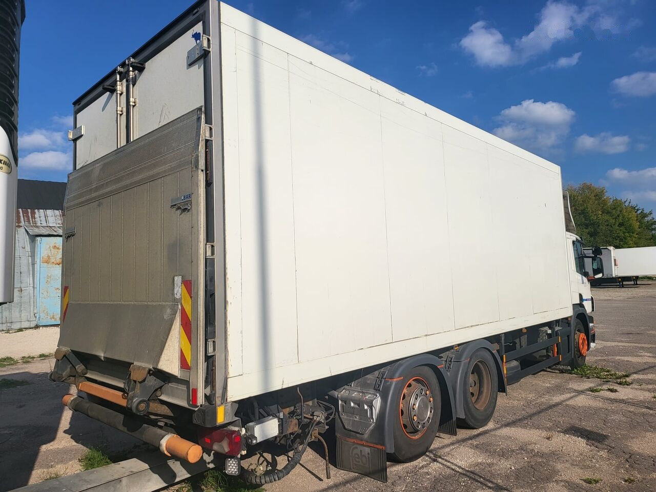 Scania Scania Schmitz Cargobull P 400 P 400 ZKO 18 - Camion frigorifique: photos 5 Scania Scania Schmitz Cargobull P 400 P 400 ZKO 18 - Camion frigorifique: photos 5