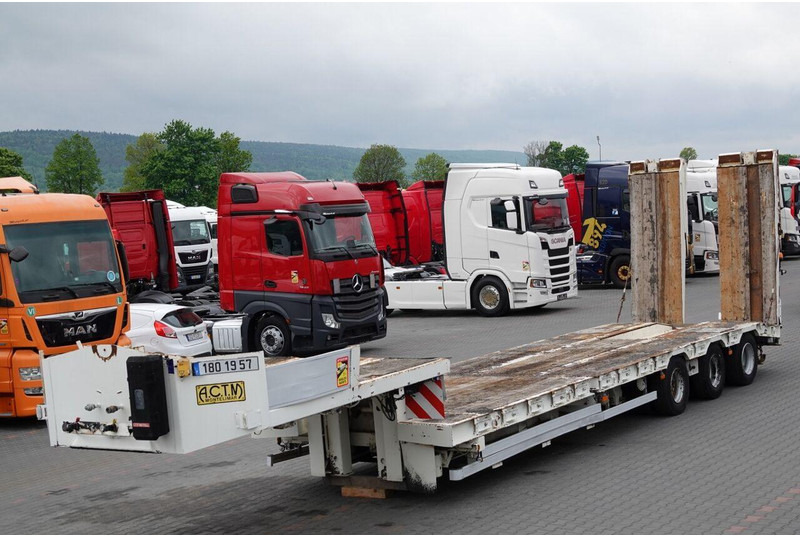 ACTM NACZEPA LAWETA / NISKOPODWOZIOWE / NAJAZDY HYDRAULICZNE / 13,6 M - Semi-remorque surbaissé: photos 1 ACTM NACZEPA LAWETA / NISKOPODWOZIOWE / NAJAZDY HYDRAULICZNE / 13,6 M - Semi-remorque surbaissé: photos 1