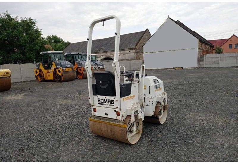 Bomag BW 100 AD1-2 - Mini road roller - Compacteur: photos 3 Bomag BW 100 AD1-2 - Mini road roller - Compacteur: photos 3