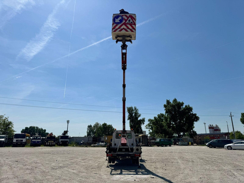 Iveco 35-140 S - Ruthmann 145TJ Lifting Basket - Camion, Camion grue: photos 5 Iveco 35-140 S - Ruthmann 145TJ Lifting Basket - Camion, Camion grue: photos 5