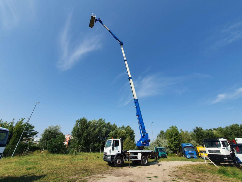 Iveco Eurocargo ML 180 E 24 - Bizocchi KJF 320 lifting basket 32 m - Camion, Camion grue: photos 5 Iveco Eurocargo ML 180 E 24 - Bizocchi KJF 320 lifting basket 32 m - Camion, Camion grue: photos 5