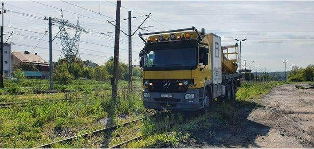 Mercedes-Benz 3344 SRT SCHÖRLING Road Rail Railway Zweiweg - Camion, Camion grue: photos 4 Mercedes-Benz 3344 SRT SCHÖRLING Road Rail Railway Zweiweg - Camion, Camion grue: photos 4