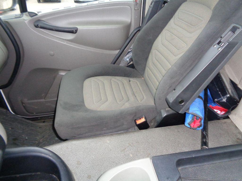 Camion plateau, Camion grue DAF AE 75/360 nur 181900 km Pal.12001L TAHK: photos 11 Camion plateau, Camion grue DAF AE 75/360 nur 181900 km Pal.12001L TAHK: photos 11