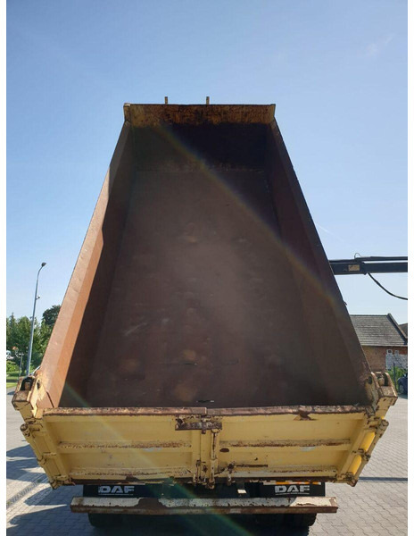 DAF CF GINAF X3335 S 6x6 DUMP TRUCK+HDS ATLAS 1460 HYDROBORD - Camion benne, Camion grue: photos 4 DAF CF GINAF X3335 S 6x6 DUMP TRUCK+HDS ATLAS 1460 HYDROBORD - Camion benne, Camion grue: photos 4