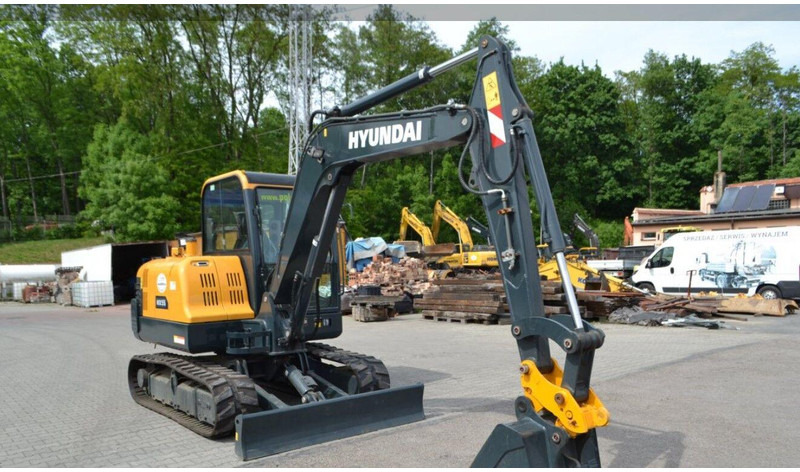 Hyundai HX55 Mini lánctalpas forgókotró - Mini pelle: photos 1 Hyundai HX55 Mini lánctalpas forgókotró - Mini pelle: photos 1