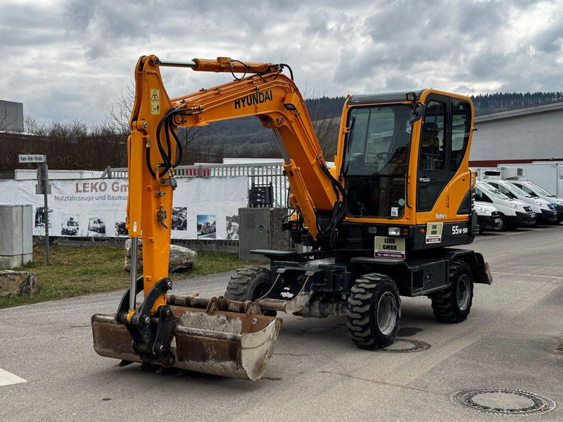 Hyundai Robex 55W-9A - Pelle sur pneus: photos 5 Hyundai Robex 55W-9A - Pelle sur pneus: photos 5