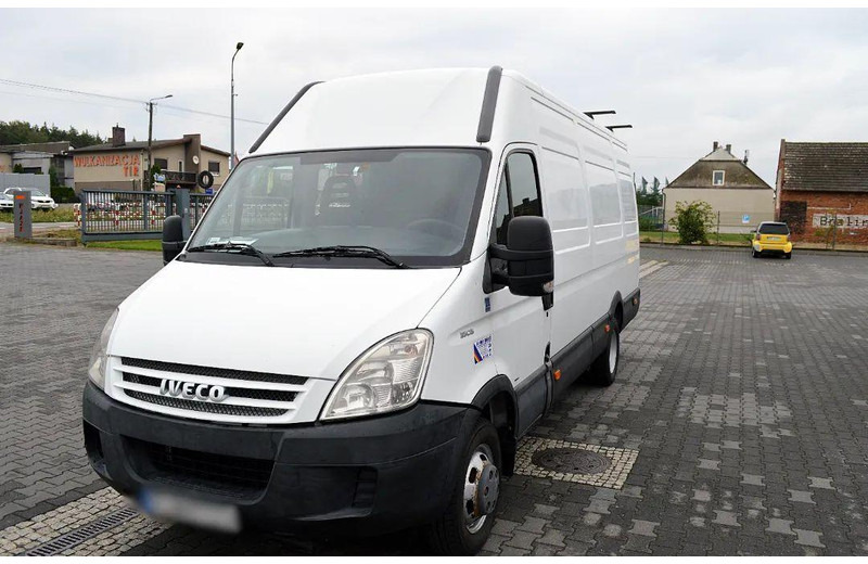 Iveco Daily 35C15 Blaszak L4H2 Brygadówka 6-seater Doka Dubel Cabin - Minibus, Transport de personnes: photos 2 Iveco Daily 35C15 Blaszak L4H2 Brygadówka 6-seater Doka Dubel Cabin - Minibus, Transport de personnes: photos 2