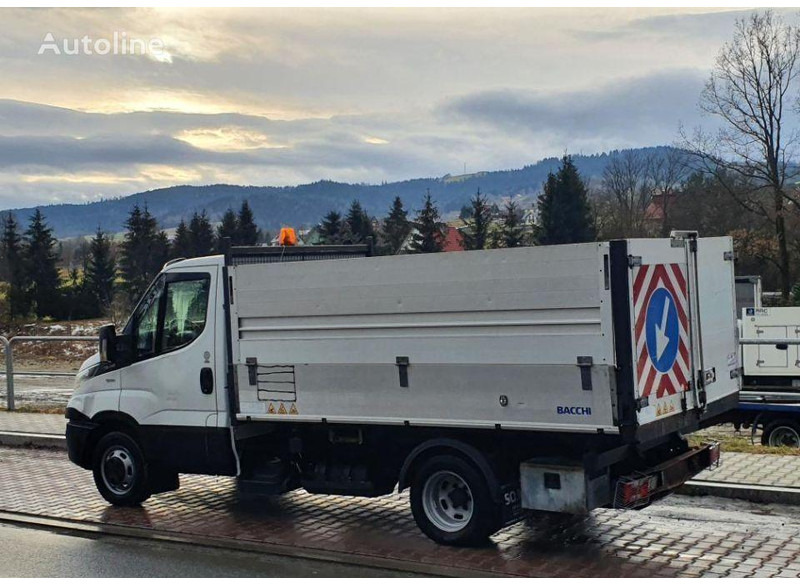 Iveco Daily 35c-14 3 way tipper BENZIN - Utilitaire benne: photos 5 Iveco Daily 35c-14 3 way tipper BENZIN - Utilitaire benne: photos 5