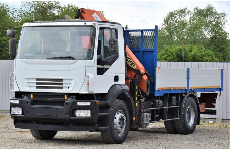 Iveco Eurocargo 180E28 - Camion plateau, Camion grue: photos 4 Iveco Eurocargo 180E28 - Camion plateau, Camion grue: photos 4