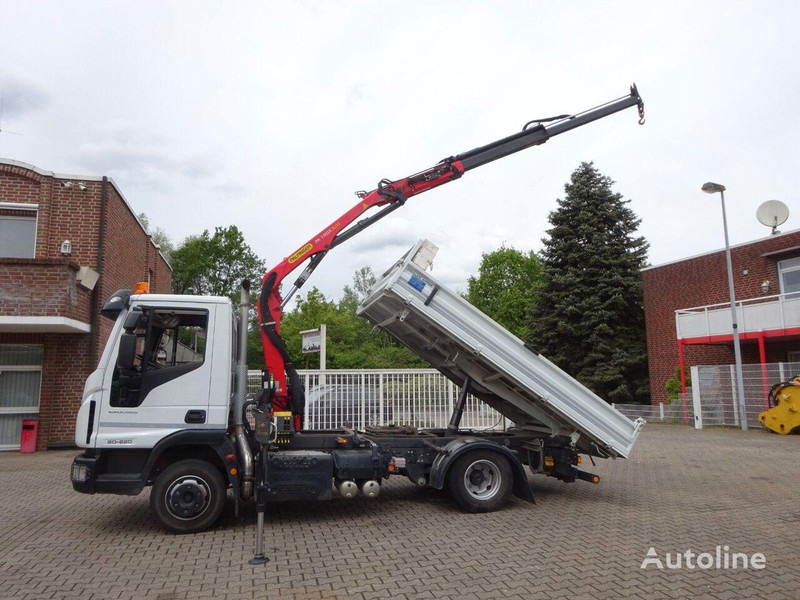 Iveco Eurocargo 80-220 Tipper + crane - Camion benne, Camion grue: photos 2 Iveco Eurocargo 80-220 Tipper + crane - Camion benne, Camion grue: photos 2