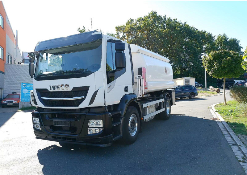 Iveco Magirus 420 - Tanker truck - Camion citerne: photos 1 Iveco Magirus 420 - Tanker truck - Camion citerne: photos 1