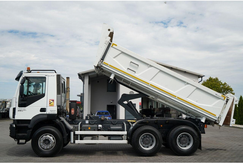 Iveco TRAKKER 360 - Camion benne: photos 3 Iveco TRAKKER 360 - Camion benne: photos 3