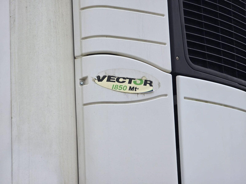 LAMBERET Carrier Vector 1850 MT frigo+Dhollandia LBW 2000 kg - Semi-remorque frigorifique: photos 4 LAMBERET Carrier Vector 1850 MT frigo+Dhollandia LBW 2000 kg - Semi-remorque frigorifique: photos 4