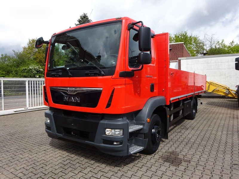 MAN 15.250 TGM Flatbed - Camion plateau: photos 2 MAN 15.250 TGM Flatbed - Camion plateau: photos 2
