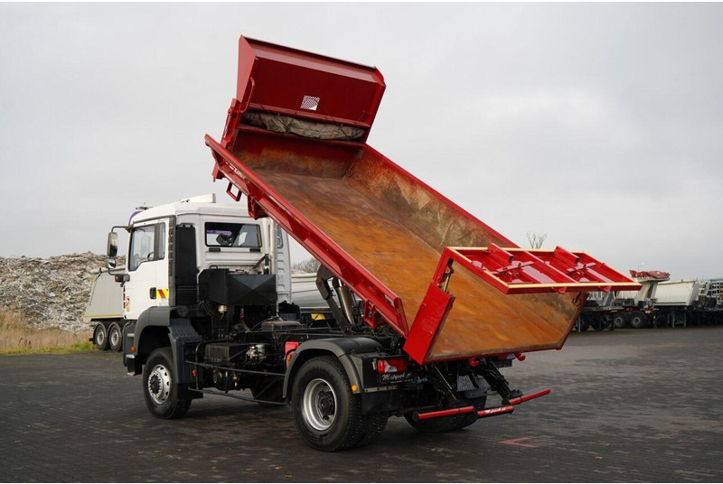 MAN TGA 18.360 - Camion benne: photos 3 MAN TGA 18.360 - Camion benne: photos 3