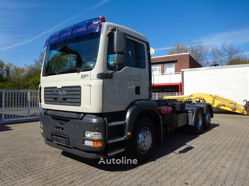 MAN TGA 26.310 6x4 Hook lift - Camion ampliroll: photos 4 MAN TGA 26.310 6x4 Hook lift - Camion ampliroll: photos 4