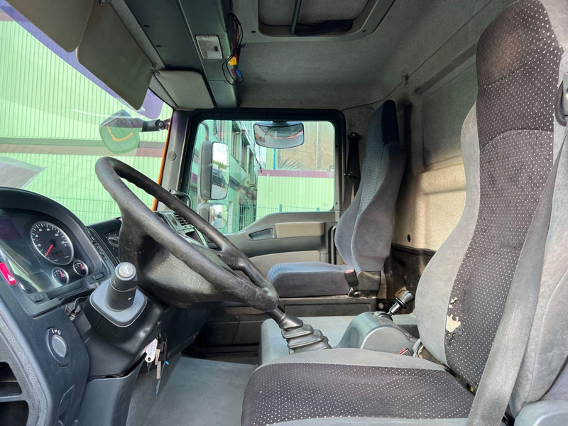 Camion hydrocureur MAN TGL 8.180 Vacuum truck / Toilet Cleaner: photos 9 Camion hydrocureur MAN TGL 8.180 Vacuum truck / Toilet Cleaner: photos 9