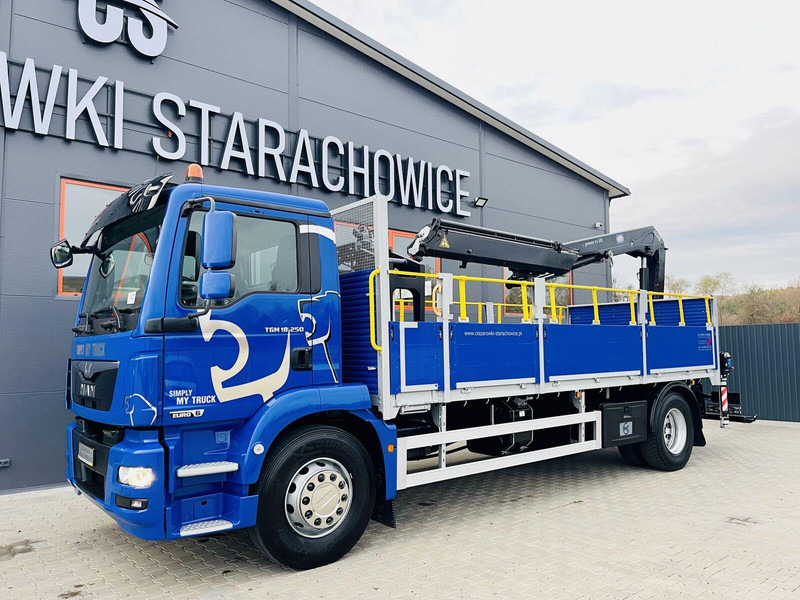 MAN TGM 18.250 - Camion plateau, Camion grue: photos 2 MAN TGM 18.250 - Camion plateau, Camion grue: photos 2