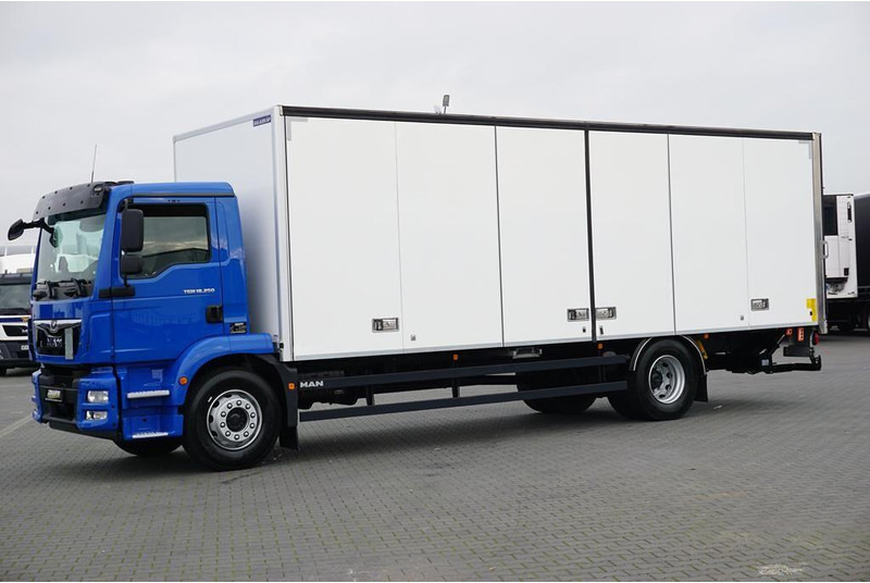 MAN TGM / 18.250 / EURO 6 / IZOTERMA + WINDA / 19 PALET / OTWIERANY - Camion frigorifique: photos 3 MAN TGM / 18.250 / EURO 6 / IZOTERMA + WINDA / 19 PALET / OTWIERANY - Camion frigorifique: photos 3