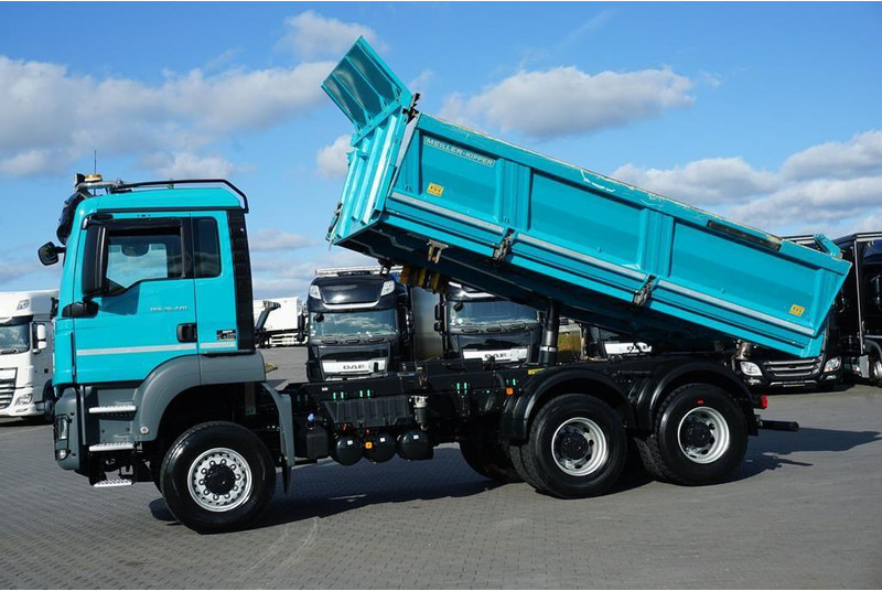 MAN TGS / 26.470 / E 6 / WYWROTKA / 6 X 6 / HYDROBURTA - Camion benne: photos 3 MAN TGS / 26.470 / E 6 / WYWROTKA / 6 X 6 / HYDROBURTA - Camion benne: photos 3
