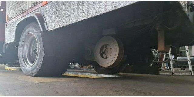 Mercedes-Benz 814 DHL ATLAS RAIL ROAD RAILWAY ZWEIWEG - Camion de pompier: photos 4 Mercedes-Benz 814 DHL ATLAS RAIL ROAD RAILWAY ZWEIWEG - Camion de pompier: photos 4