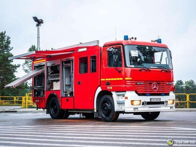 Mercedes-Benz ACTROS 1835 4x2 ZIEGLER FIRE BRIGADE - Camion de pompier: photos 2 Mercedes-Benz ACTROS 1835 4x2 ZIEGLER FIRE BRIGADE - Camion de pompier: photos 2
