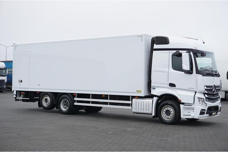 Mercedes-Benz ACTROS / 2645 / E 6 / KONTENER + WINDA / 22 PALETY / ŁAD. 13 467 - Camion fourgon: photos 4 Mercedes-Benz ACTROS / 2645 / E 6 / KONTENER + WINDA / 22 PALETY / ŁAD. 13 467 - Camion fourgon: photos 4