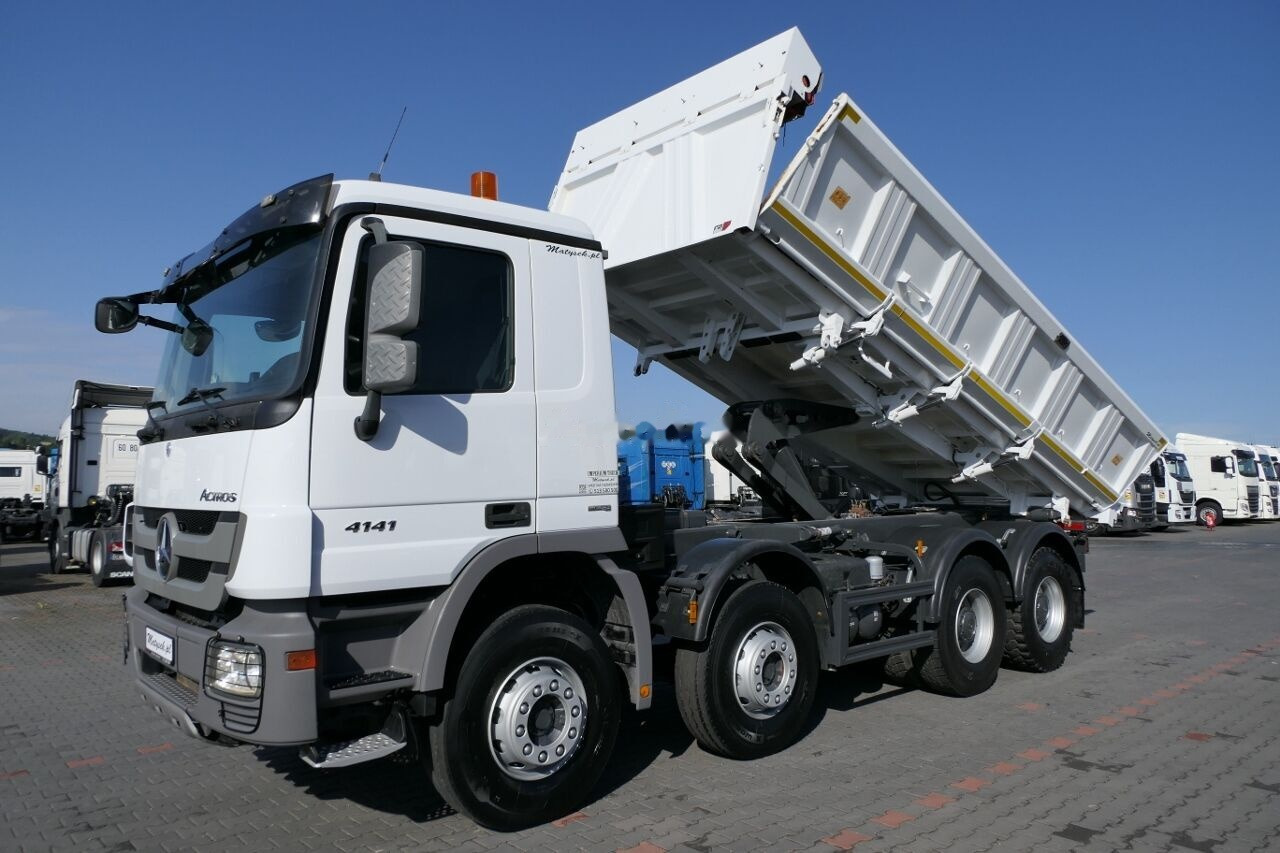 Camion benne Mercedes-Benz ACTROS 4141