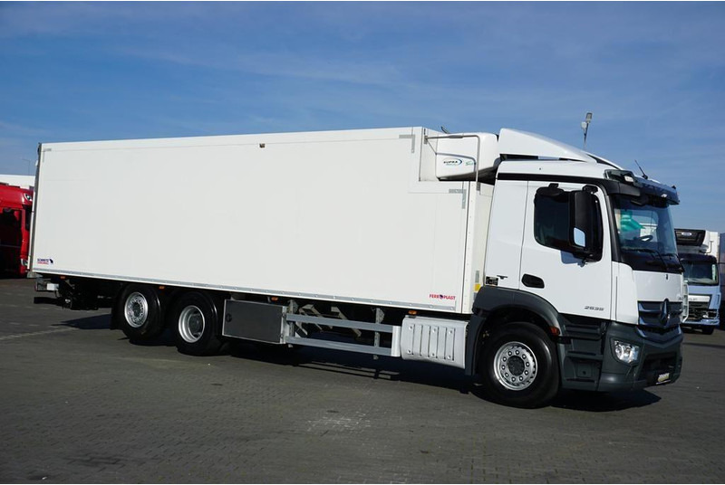 Mercedes-Benz ANTOS / 2535 / EURO 6 / CHŁODNIA + WINDA / 23 PALETY / OŚ SKRĘTN - Camion frigorifique: photos 4 Mercedes-Benz ANTOS / 2535 / EURO 6 / CHŁODNIA + WINDA / 23 PALETY / OŚ SKRĘTN - Camion frigorifique: photos 4