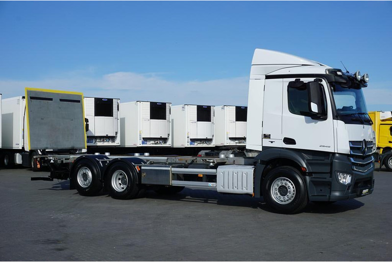 Mercedes-Benz ANTOS / 2545 / ACC / E 6 / BDF + WINDA / 7.15 , 7.45, 7.82 M / O - Châssis cabine: photos 4 Mercedes-Benz ANTOS / 2545 / ACC / E 6 / BDF + WINDA / 7.15 , 7.45, 7.82 M / O - Châssis cabine: photos 4