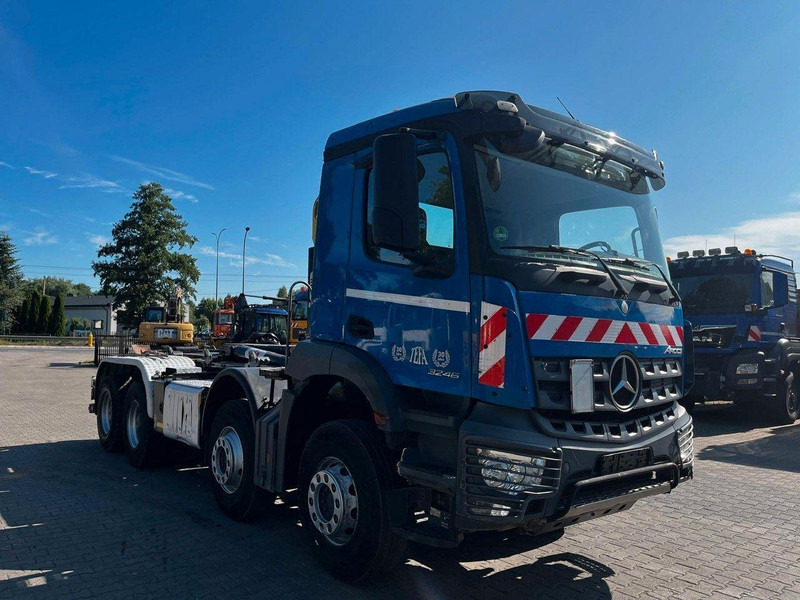 Mercedes-Benz AROCS 3246 8X4 ABROLLKIPPER HYVALIFT 26.57 - Camion ampliroll: photos 5 Mercedes-Benz AROCS 3246 8X4 ABROLLKIPPER HYVALIFT 26.57 - Camion ampliroll: photos 5