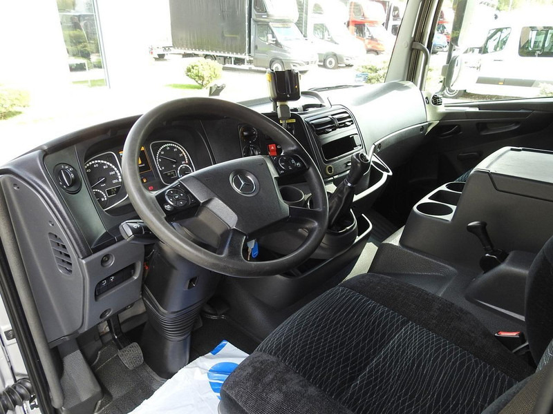 Mercedes-Benz ATEGO 1221 PLANDEKA WINDA 16 PALET WEBASTO KLIMATYZACJA PNEUMATY - Camion fourgon: photos 2 Mercedes-Benz ATEGO 1221 PLANDEKA WINDA 16 PALET WEBASTO KLIMATYZACJA PNEUMATY - Camion fourgon: photos 2